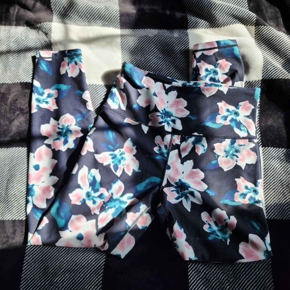 BALANCE Collection woman's 2 piece set